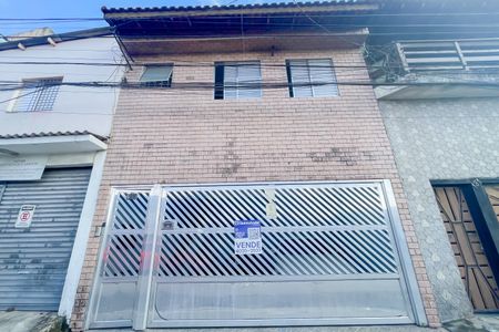 Fachada de casa à venda com 3 quartos, 200m² em Santo Antônio, Osasco