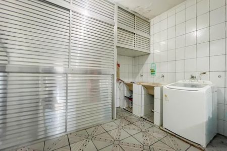 Área de Serviço de casa à venda com 3 quartos, 200m² em Santo Antônio, Osasco