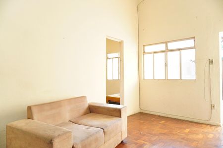 Sala de casa para alugar com 3 quartos, 50m² em Alto Caiçaras, Belo Horizonte