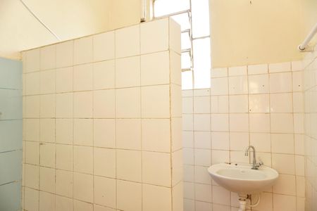 Casa para alugar com 50m², 3 quartos e 1 vagaBanheiro 