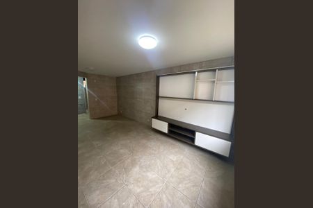 Sala de casa de condomínio para alugar com 3 quartos, 75m² em Jardim Itu, Porto Alegre