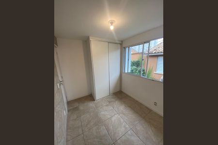 Quarto de casa de condomínio para alugar com 3 quartos, 75m² em Jardim Itu, Porto Alegre