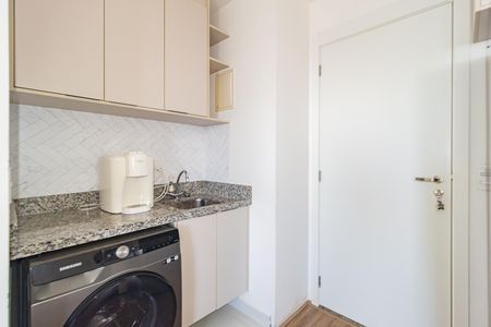 Área de Serviço de apartamento para alugar com 2 quartos, 38m² em Quarta Parada, São Paulo