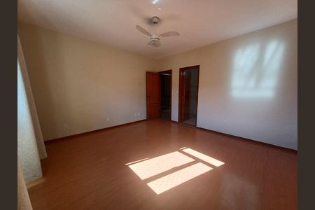 Casa para alugar com 200m², 4 quartos e 3 vagas Casa para alugar com 200m², 4 quartos e 3 vagasSuíte 1