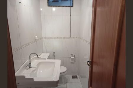 Casa para alugar com 200m², 4 quartos e 3 vagas Casa para alugar com 200m², 4 quartos e 3 vagasLavabo