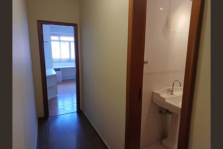 Casa para alugar com 200m², 4 quartos e 3 vagas Casa para alugar com 200m², 4 quartos e 3 vagasLavabo e entrada suíte 2