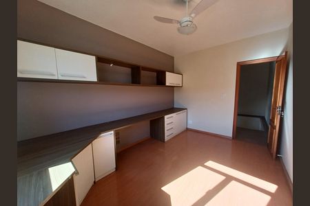 Casa para alugar com 200m², 4 quartos e 3 vagas Casa para alugar com 200m², 4 quartos e 3 vagasQuarto 1
