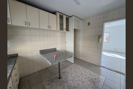 Cozinha de apartamento para alugar com 3 quartos, 103m² em Setor Bueno, Goiânia