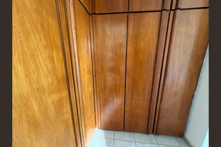 Apartamento à venda com 103m², 3 quartos e 1 vagaCloset da suíte 1