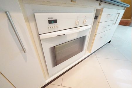 Cozinha de casa para alugar com 1 quarto, 61m² em Vila São José, São Paulo