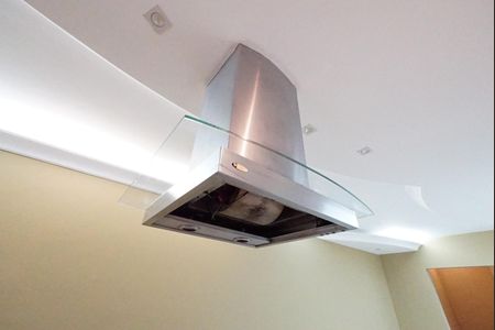 Cozinha de casa para alugar com 1 quarto, 61m² em Vila São José, São Paulo