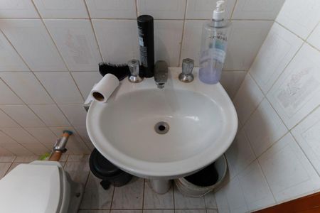 Casa à venda com 145m², 2 quartos e 4 vagasBanheiro social