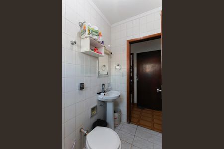 Casa à venda com 145m², 2 quartos e 4 vagasBanheiro social