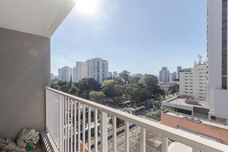 Studio para alugar com 27m², 1 quarto e sem vaga Studio para alugar com 27m², 1 quarto e sem vagaVaranda