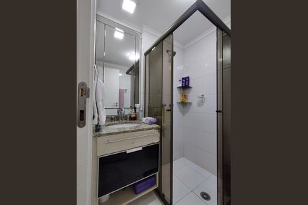 Banheiro de apartamento à venda com 3 quartos, 69m² em Vila Gumercindo, São Paulo