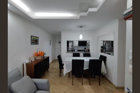 Sala  de apartamento à venda com 3 quartos, 69m² em Vila Gumercindo, São Paulo