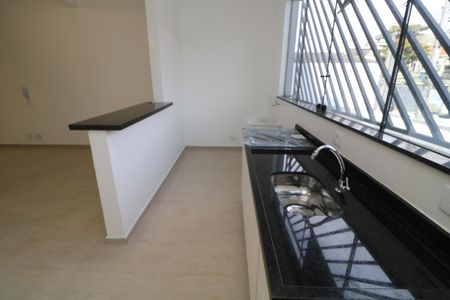 Cozinha de apartamento para alugar com 1 quarto, 38m² em Vila Prudente, São Paulo