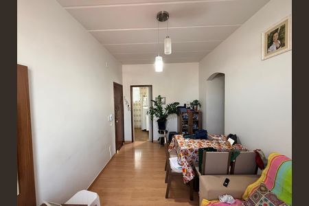 Sala de apartamento para alugar com 3 quartos, 70m² em Padre Eustáquio, Belo Horizonte