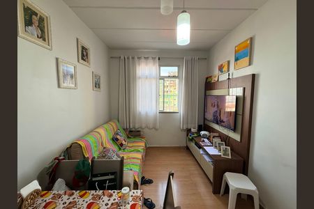 Sala de apartamento para alugar com 3 quartos, 70m² em Padre Eustáquio, Belo Horizonte