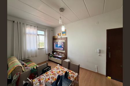 Sala de apartamento para alugar com 3 quartos, 70m² em Padre Eustáquio, Belo Horizonte