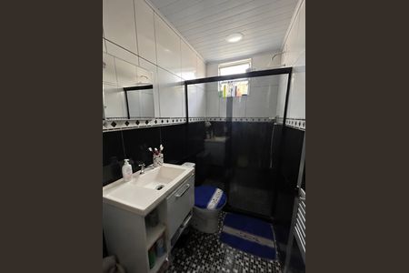 Banheiro de casa para alugar com 3 quartos, 70m² em Centro, Nilópolis