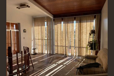Casa para alugar com 280m², 2 quartos e 2 vagas