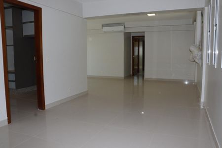 Apartamento para alugar com 150m², 4 quartos e 3 vagasSala