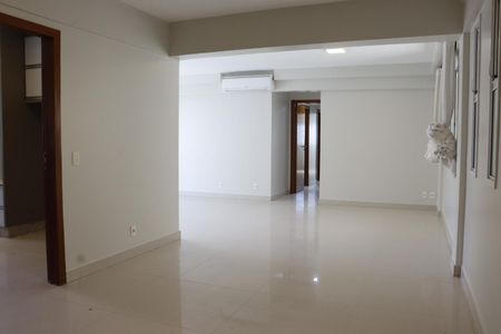 Sala de apartamento para alugar com 4 quartos, 150m² em Setor Bueno, Goiânia