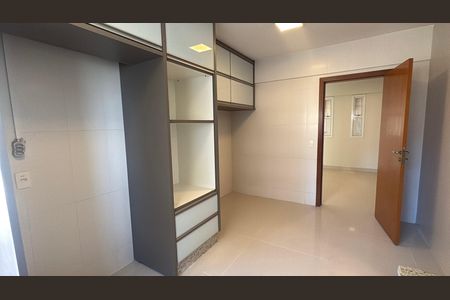 Apartamento para alugar com 150m², 4 quartos e 3 vagas Apartamento para alugar com 150m², 4 quartos e 3 vagasCozinha