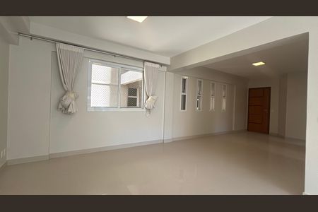 Apartamento para alugar com 150m², 4 quartos e 3 vagas Apartamento para alugar com 150m², 4 quartos e 3 vagasSala