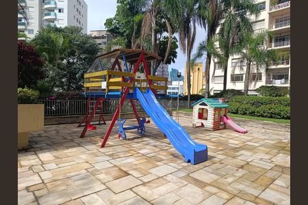 Apartamento à venda com 100m², 3 quartos e 1 vagaÁrea Comum - Playground