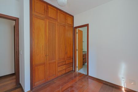 Apartamento para alugar com 3 quartos, 85m² em Santa Efigênia, Belo Horizonte