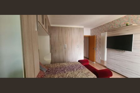 Casa à venda com 4 quartos, 130m² em Parque Xangri-Lá, Contagem