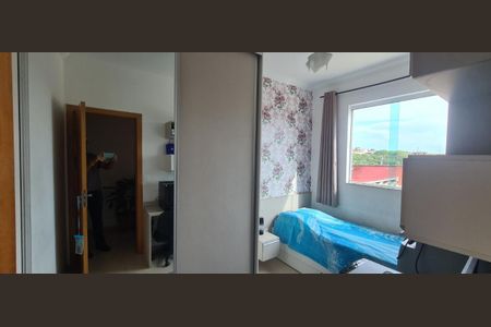 Casa à venda com 4 quartos, 130m² em Parque Xangri-Lá, Contagem