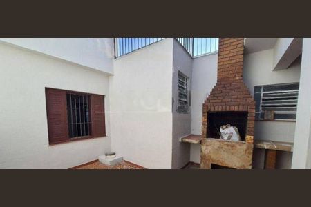 Casa à venda com 3 quartos, 200m² em Campo Belo, São Paulo