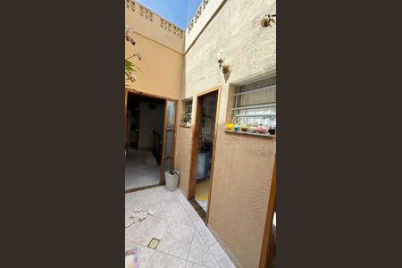 Casa à venda com 3 quartos, 130m² em Vila do Castelo, São Paulo