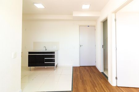 Sala de apartamento para alugar com 2 quartos, 34m² em Veleiros, São Paulo