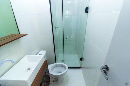 Banheiro de apartamento para alugar com 2 quartos, 34m² em Veleiros, São Paulo