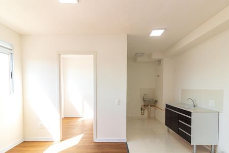 Sala de apartamento para alugar com 2 quartos, 34m² em Veleiros, São Paulo