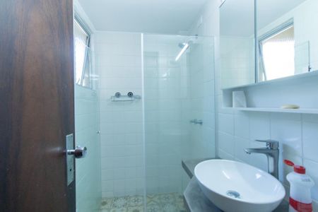 Apartamento para alugar com 78m², 2 quartos e 1 vaga Apartamento para alugar com 78m², 2 quartos e 1 vagaBanheiro da Suite