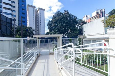 Área externa de apartamento para alugar com 2 quartos, 78m² em Batel, Curitiba