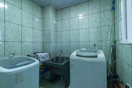 Casa à venda com 300m², 2 quartos e 1 vagaÁrea de Serviço