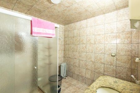 Casa à venda com 300m², 2 quartos e 1 vagaBanheiro da Suíte