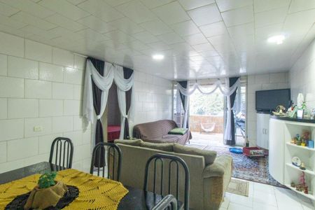 Casa à venda com 300m², 2 quartos e 1 vagaSala