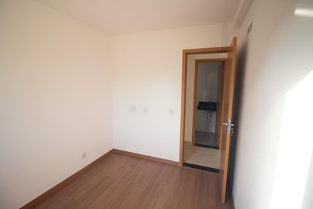 Apartamento à venda com 76m², 3 quartos e 2 vagas Apartamento à venda com 76m², 3 quartos e 2 vagasQuarto 3