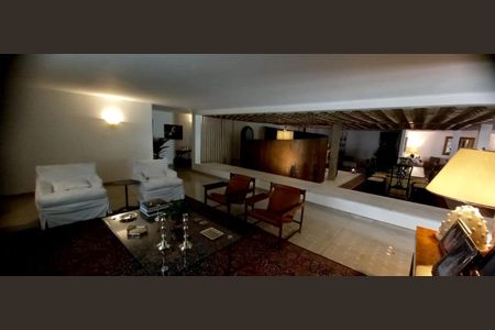 Casa à venda com 5 quartos, 700m² em São Luiz, Belo Horizonte