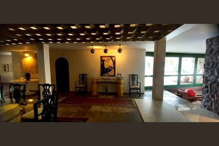 Casa à venda com 5 quartos, 700m² em São Luiz, Belo Horizonte