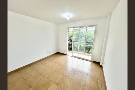 Apartamento para alugar com 66m², 2 quartos e 1 vagaSala