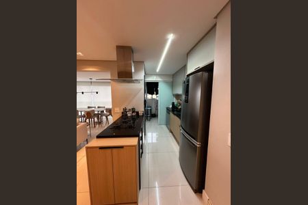 Apartamento à venda com 72m², 2 quartos e 2 vagasCozinha