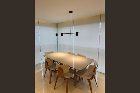 Apartamento à venda com 72m², 2 quartos e 2 vagasVaranda